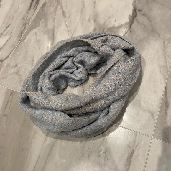 INFINITY SCARF - Picture 3 of 5